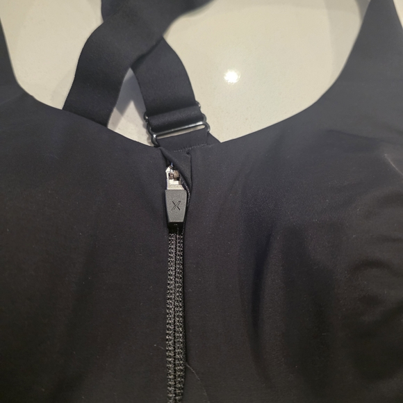 Knix Black Front-Zip Bra - Picture 2 of 7